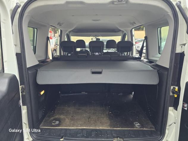 Fiat Doblo Dobl1.3 MJT 16V 95CV Lounge - Foto 10
