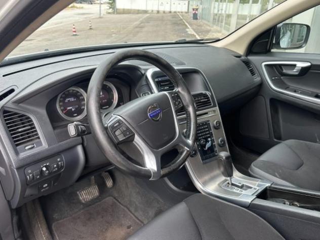 VOLVO XC60 D3 AWD Geartronic Momentum rif. 24180358 - Foto 10