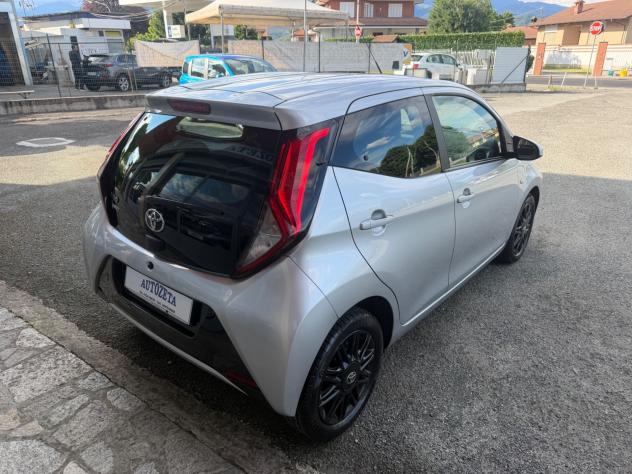 Toyota Aygo Connect 1.0 72 CV 5 porte x-wave - Foto 8