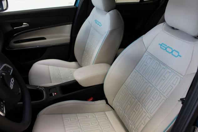 FIAT 600 Hybrid 110 CV DCT MHEV La Prima - Foto 8