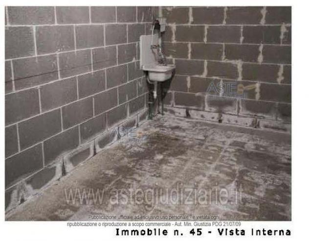 IMMOBILI-IMMOBILE COMMERCIALE-Via Ponchielli, 8/M - Foto 2