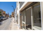 Locale al piano terra con destinazione commerciale