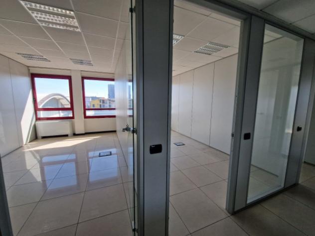 Immobile di 345 m² con più di 5 locali in affitto a Pero - Foto 16