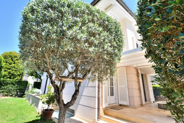 VILLA di 11 vani e di 160 mq (PIETRASANTA) rif. 111 - Foto 2