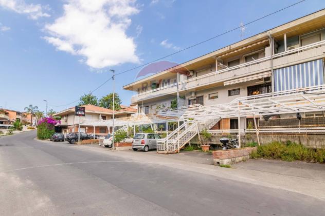 Appartamento in vendita a Aci Castello