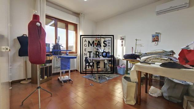 CASA INDIPENDENTE di 9 vani e di 210 mq (ALTOPASCIO) rif. 3486 - Foto 3