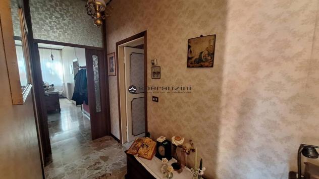 FOSSOMBRONE: A fossombrone, in zona residenziale e tranquilla, proponiamo in vendita una spaziosa casa in un piccolo contesto abitativo risalente agli - Foto 5