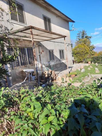 casa indipendente in vendita a Semproniano in zona Cellena