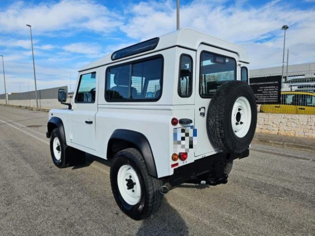 LAND ROVER Defender 90 2.2 TD4 Station Wagon N1 rif. 23997441 - Foto 10