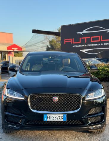 Jaguar F-Pace 2.0 D 180 CV AWD aut. Portfolio 2017 - Foto 4