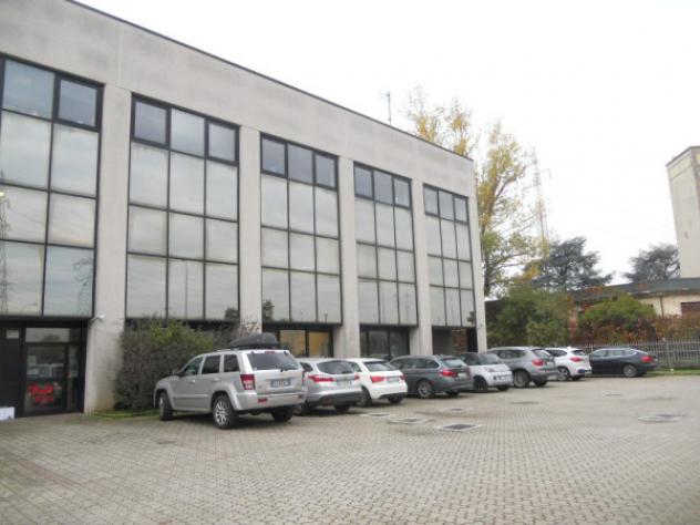 Immobile di 900 m² con più di 5 locali in affitto a Arese - Foto 17