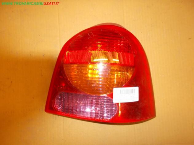 TRASPARENTE FANALE POST.D. 00  BOMBATO CON BULLI LATERALI RENAULT TWINGO (C06)   RENAULT - TWINGO - 01-04-1993 - 01-08-1998, RENAULT - TWING