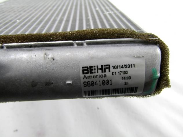 68110623AA TERMOSCAMBIATORE RISCALDAMENTO LANCIA THEMA 3.0 D 176 KW AUT 5P (2013) RICAMBIO USATO - Foto 2