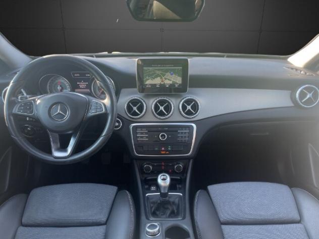 MERCEDES GLA (X156) GLA 180 d Business - Foto 10