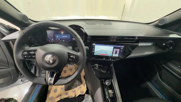 Alfa Romeo Junior 1.2 145 CV Hybrid eDCT6 Speciale - Foto 8