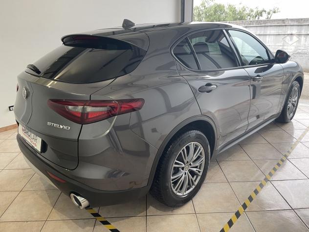 Alfa Romeo Stelvio 2.2 Turbo Diesel 160CV Business AT8 RWD - Foto 3
