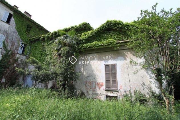 BESANA IN BRIANZA: IN VENDITA VILLA STORICA CON TERRENO EDIFICABILE DI MQ. 3.222 - Foto 16