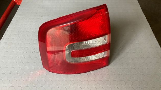 Fanale posteriore SX Skoda Octavia SW del 2008 (1Z9945095)