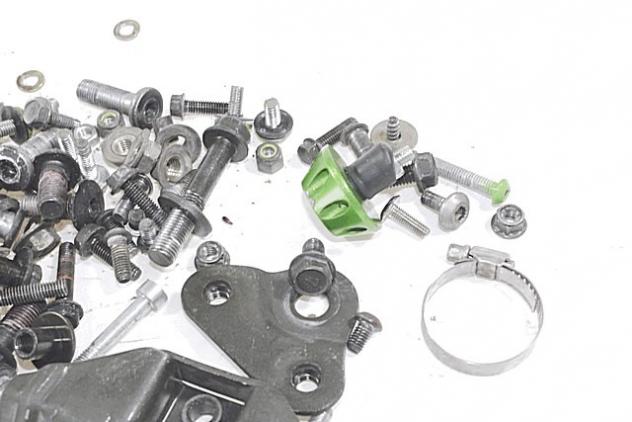 SET BULLONERIA VITI GENERICO KAWASAKI Z 750 2003 - 2006 BOLTS SET - Foto 4