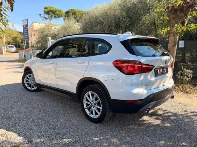 BMW - X1 - sDrive18d Business - Foto 3