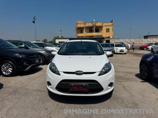 FORD Fiesta 1.4 TDCi 70CV 5 porte Titanium rif. 24039945