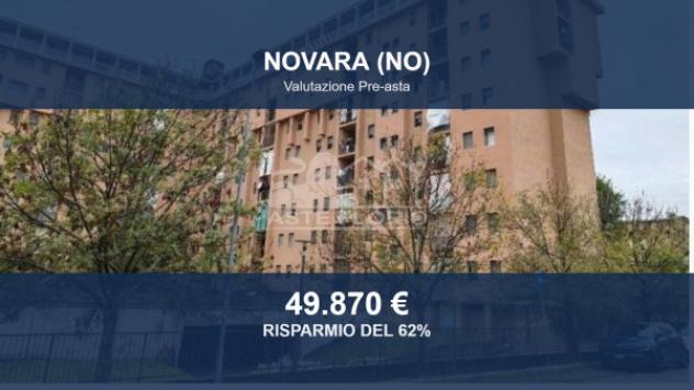 Immobile in asta di 135 m² con più di 5 locali e box auto in vendita a Novara