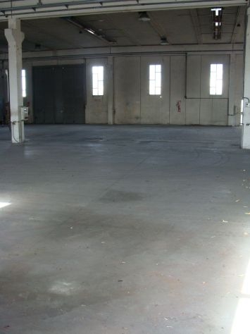 Deposito / magazzino, materiali / merci, no bagni, no uffici no utenze. FRONTALE - Foto 2