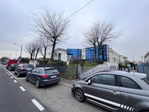Immobile di 2100 m² con 3 locali in vendita a Brescia - Foto 16