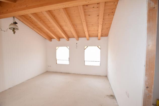 CASA AFFIANCATA di 7 vani e di 175 mq (PEDEROBBA) rif. DB030AB - Foto 13