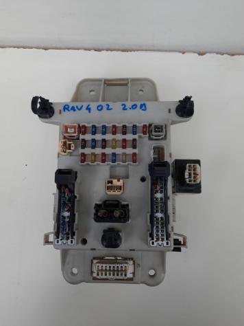 CENTRALINA PORTA FUSIBILI TOYOTA Rav4 2° Serie diesel 2.0 (0003)