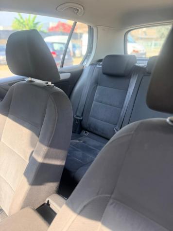 Volkswagen Golf 1.6 TDI DPF 5p. Highline - Foto 7