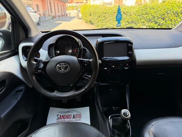 Toyota Aygo 1.0 VVT-i 69 CV 5 porte x-clusiv - Foto 6