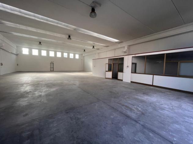 Immobile di 530 m² con 2 locali in affitto a Torbole Casaglia - Foto 20