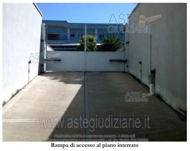 IMMOBILI-IMMOBILE COMMERCIALE-Viale Emilia 12 - Foto 8