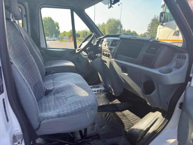 FORD Transit 350L 2.4 TDCi/100 PL-RG Cabinato rif. 23910115 - Foto 10