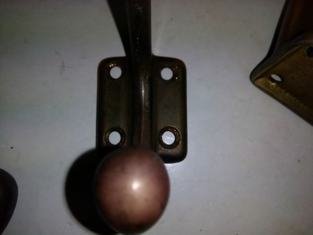 3 vecchi attaccapanni in ottone fine prima metà del 900 - Foto 2