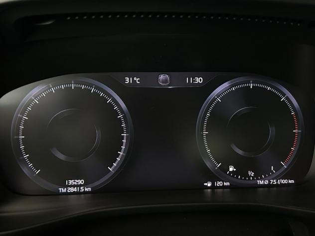 Volvo XC40 D3 AWD Geartronic Business Plus - Foto 8