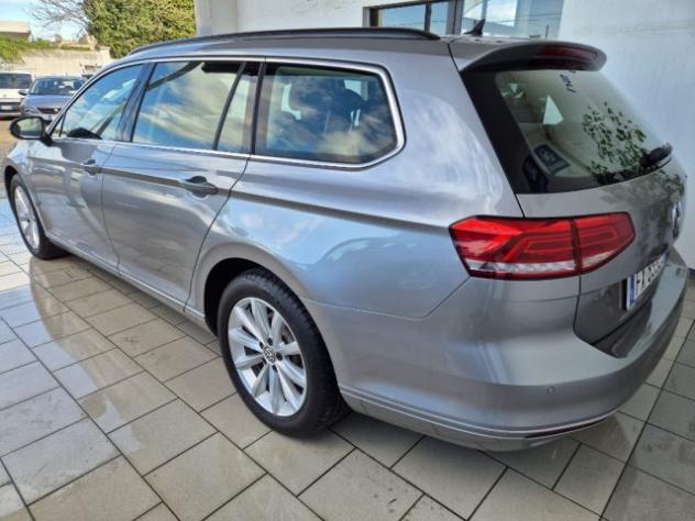 VOLKSWAGEN Passat Variant 1.6 TDI DSG Business BMT rif. 23216831 - Foto 4