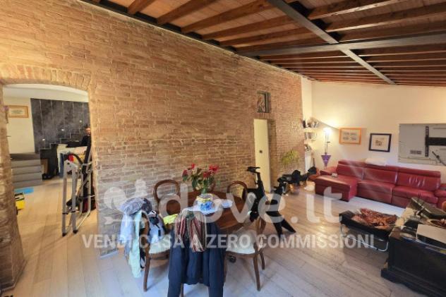 Villa di 250 m² con più di 5 locali e posto auto in vendita a Siena - Foto 4