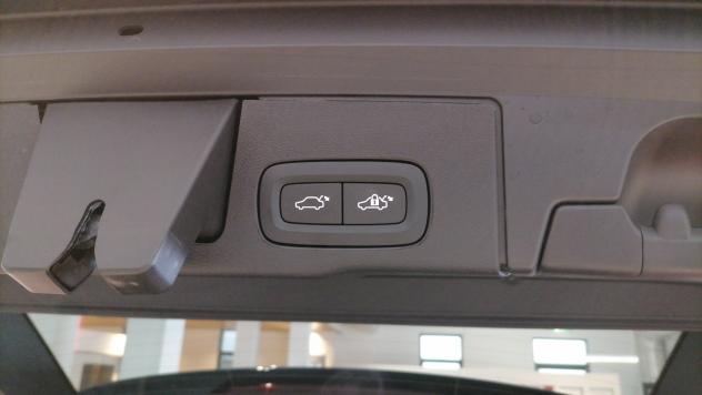 Volvo XC60 XC60 T6 Plug-in hybrid AWD automatico Plus Dark MY25 - Foto 9