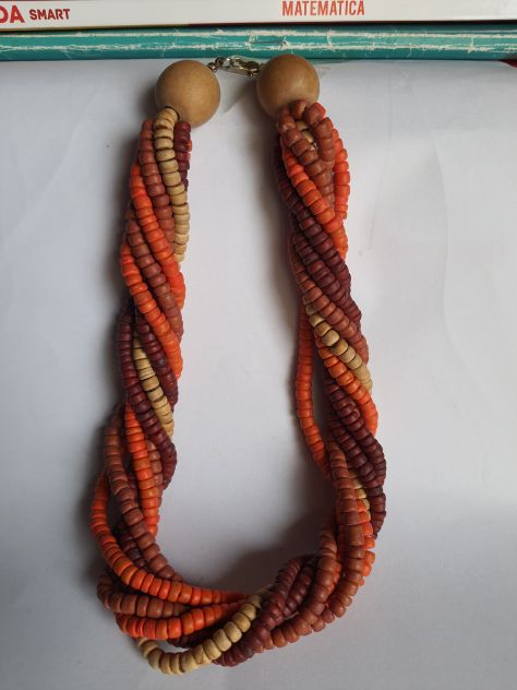 Collana corallo con gancio in legno - Foto 4