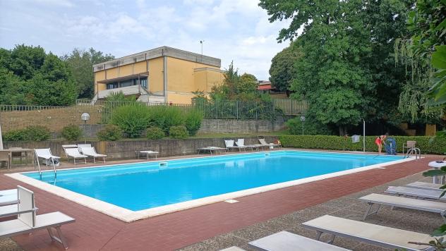 LESMO COUNTRY: 5 locali con tripli servizi e terrazzo. Cantina e Poss. box doppio. - Foto 8
