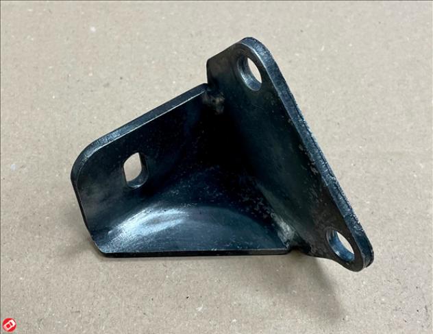1000845 STAFFA SUPPORTO MOTORE ANTERIORE DESTRO MICROCAR VIRGO III