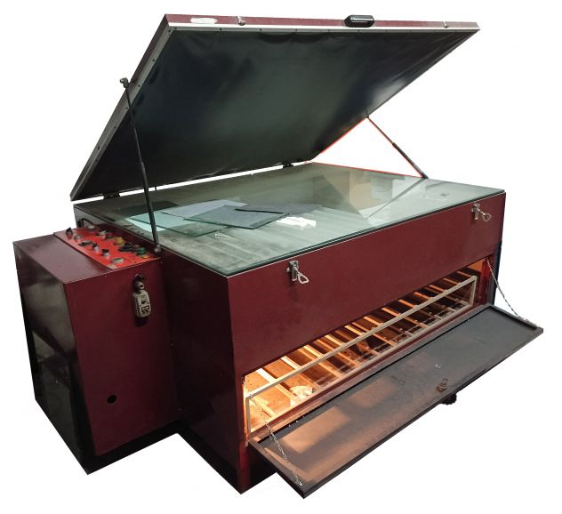 Torchio / Forno / Espositore serigrafico tre in uno