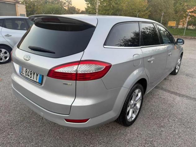 FORD Mondeo 2.0 TDCi 140 CV Station Wagon Titanium Pack DPF rif. 24185237 - Foto 6