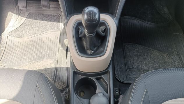 HYUNDAI I 10 1.0 CLASSIC - Foto 7