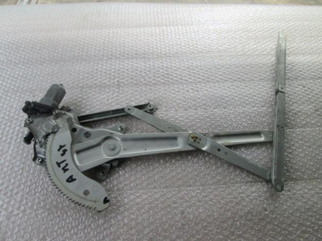8344079J11000 MOTORINO ALZACRISTALLO PORTA ANTERIORE SINISTRA SUZUKI SX4 1.6 D 66KW 5M 5P (2007) RICAMBIO USATO 8340279J11000