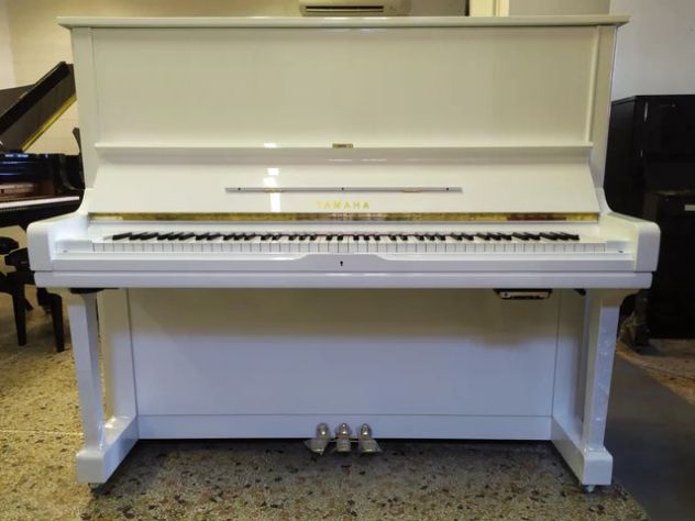 Pianoforte Yamaha U3 H bianco silent con trasporto, panca e cuffie inclusi