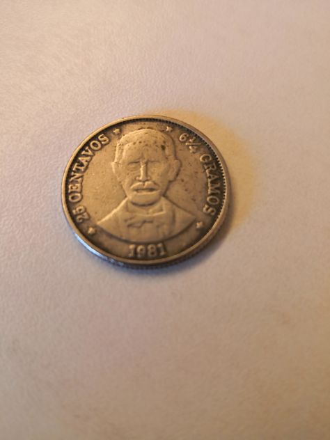 Numismatica moneta Repubblica Dominicana 25 centavos in copronichel del 1981