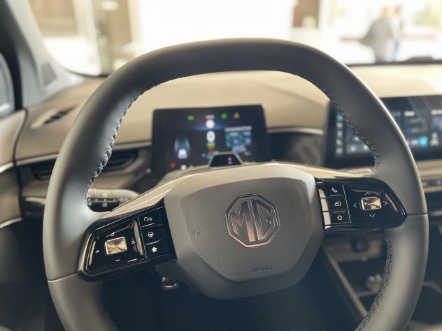 MG MG3 1.5 Hybrid+ Luxury - Foto 9